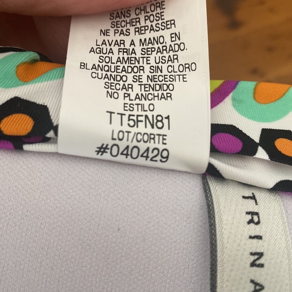 Trina Turk Kon Tiki Twisted printed bandeau top and bottom coordinated set NWT - Picture 13 of 13